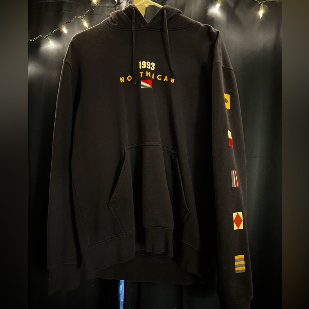 H&M “Northicas” navy hoodie size M